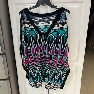 Nicole by Nicole Miller cold shoulder top size M